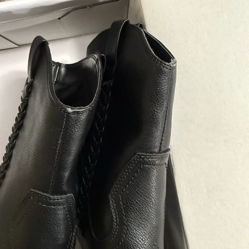Women's Black Western Ankle Boots, size 9 - Picture 3 of 3
